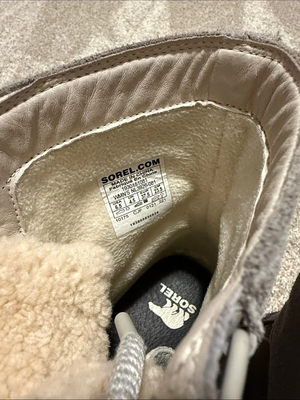 Sorel Gray Lace-Up Winter Boots with Cream Shearling